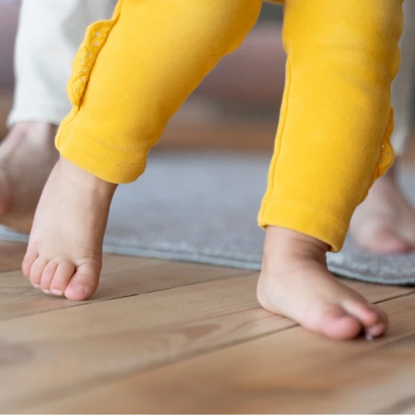 pieds-plats-chez-enfant-normal-ou-preoccupant